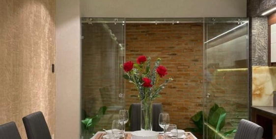 Bán nhà hẻm 8m Nguyễn Xí ngay Vincom, 64m2, 4 tầng 4pn nội thất cao cấp, 12 tỷ