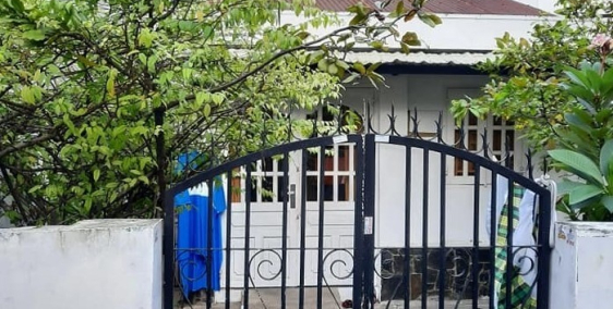 Nhà Nơ Trang Long 60m2, có sân, ngang 5m x 12,  giảm 800tr còn 4 tỷ 99