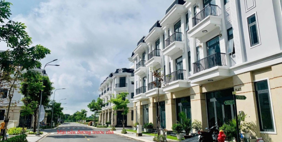 Chính chủ bán gấp lô đất gốc 2mt thông thông thoáng