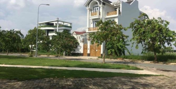 Cần bán gấp lô đất KDC 6B Intresco MT Phạm Hùng, Bình Chánh,giá 2,2tỷ/80m2.SHR