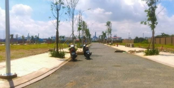 Cần sang nhượng đất MT Hoàng Hữu Nam, gần BXMĐ mới Quận 9, giá 2,8tỷ/100m2.SHR