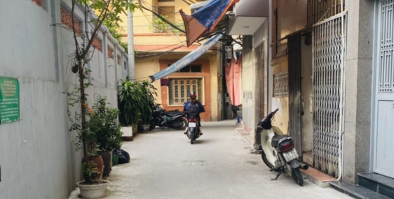 NHÀ ĐẸP - 3 THOÁNG - Ô CHỜ THANG MÁY - Ở SƯỚNG- TIỆN ÍCH NGẬP TRÀN.