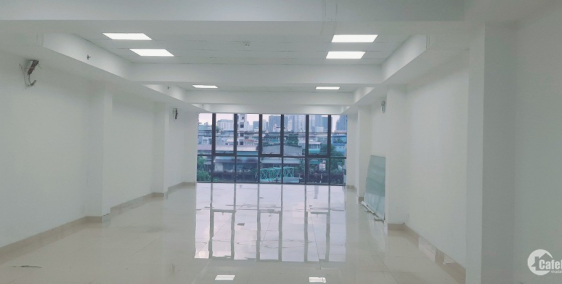 CHO THUÊ VĂN PHÒNG MẶT TIỀN TRẦN XUẬN SOẠN - NHÀ MỚI XÂY, SẠCH SẼ