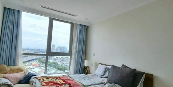 Chính chủ cần bán căn hộ Vinhomes 81m2 view cầu SG