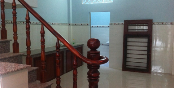 can ban nha chinh chu 428/27 luy ban bich