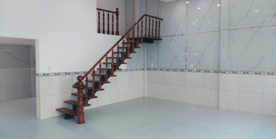 nhà căn góc - cách mặt tiền đường Đỗ Xuân Hợp  vài bước chân  – ngang hơn 7m