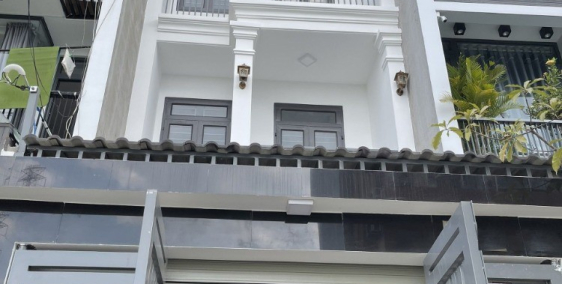 Bán nhà Lê Văn Chí, P. Linh Trung diện tích 4x20m 4 tầng giá 9.2 tỷ nhà mới xây.