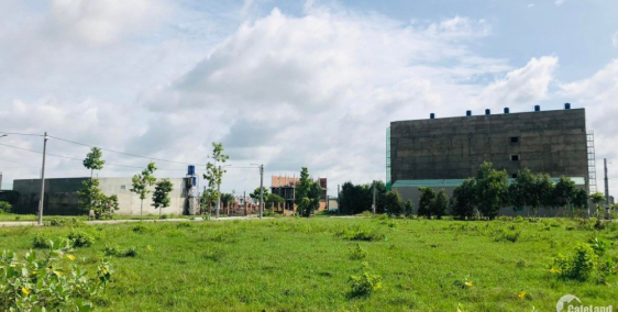 Còn vài miếng 2 MT view sông. Sang tên công chứng và xây dựng ngay.