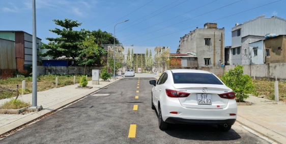 Bán đất MTĐ Thạnh Lộc 16, Q12, thổ cư 100%, SHR, XTD, 51m2, giá 2.3 Tỷ