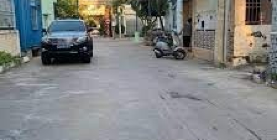 CẦN TIỀN TRẢ NỢ BÁN NHÀ KIỆT OTO ĐƯỜNG 2/9 GIÁ CỰC HOT