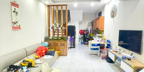 GIA ĐÌNH CẦN BÁN NHÀ PHƯỜNG VĨNH PHÚC,LÔ GÓC, 20M RA PHỐ, 45M2, 3.8M, GIÁ 5.5 tỷ