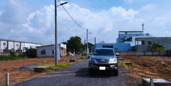 Cần bán gấp lô đất 100m2 thổ cư 100%, đường nhựa 6m ngay chợ Nhựt Chánh