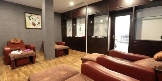 Bán khách sạn 4 sao 70 phòng, trung tâm thành phố Sapa giá 259 tỷ. LH:0366051369