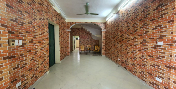 Tôi cần bán siêu phẩm nhà mặt phố Nghĩa Tân 90m2, 4T, vỉa hè đá bóng, gần chợ,