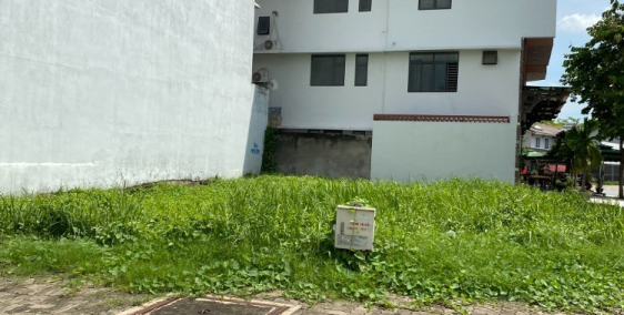 Cần bán nền MT đường Lạc Long Quân, P. 11, Q. Tân Bình, giá 3 tỷ/100m2 SHR