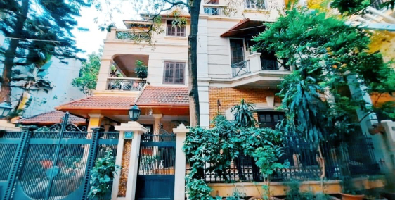 Bán Biệt thự sân vườn DT 255m2 Mặt tiền 14m KĐT mới Dịch Vọng giá 76 tỷ