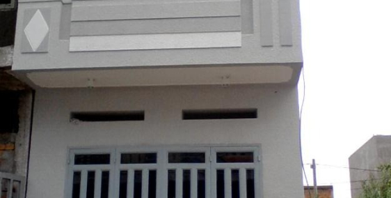 Nhà liền kề 2 căn XTT Hóc Môn 60m2 1 tret 1 lau gia 500tr