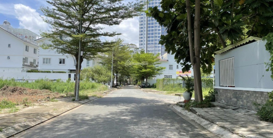 Hot chỉ thanh toán 2.2 tỷ sở hữu đất cách 800m đường Lê Văn Lương, Tân Phong, Q7