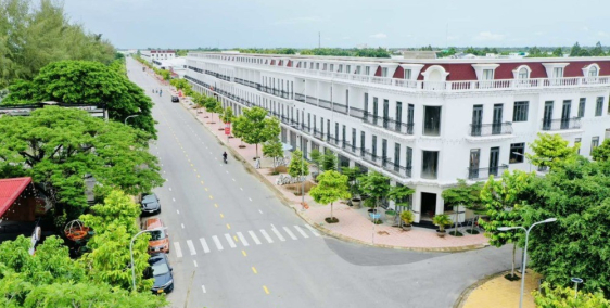 Nhà đẹp SHR, chiết khấu cao quà tặng hấp dẫn, tiện ích đầy đủ đón sóng hạ tầng.