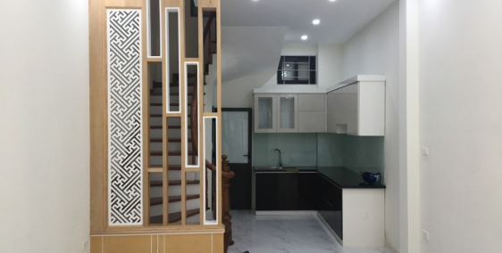 Bán nhà mặt ngõ tại phố Trần Cung, DT 35m2 x 5 tầng, lô góc 2 mặt thoáng, 3.95tỷ