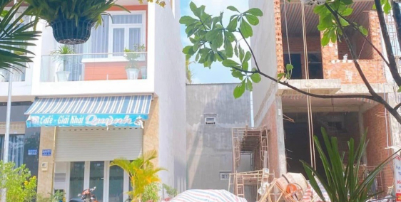 Bán Gấp Lô Đất MT Thích Quảng Đức,P4,Phú Nhuận.Giá: 2tỷ8, DT:60m2, SHR