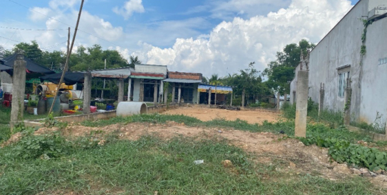 Bán đất thổ cư củ chi, diện tích 140m2 giá ngợp 2ty3, sổ hồng riêng