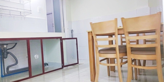 Cho thuê CHDV có cửa sổ lớn Có Phòng Riêng và gác gần GTVT. TCMKT