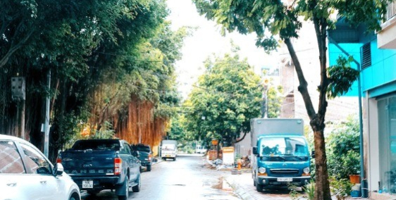 Bán Gấp nhà 4 tầng Mặt tiền 10m tại Thạch Bàn giá 16.5 tỷ Lh 0386380199