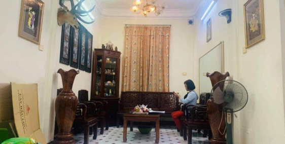 Bán nhà phố Tôn Đức Thắng, Đống Đa, Có Sân Vườn gần mặt phố, 69m2, 3 tầng, Giá N