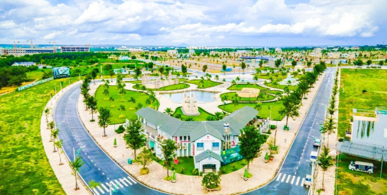 Giá đất giảm tranh thủ mua vào hốt Vàng. Bán lô góc 2 mặt tiền gấp ngay TTTM cho