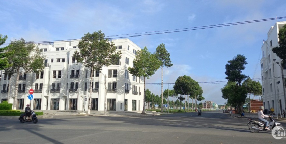 Bán căn góc shophouse Hướng Đông Nam trục Chính