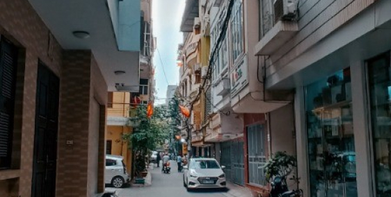 Bán Gấp nhà 7 tầng 100m2 Lô góc phố Huỳnh Thúc Kháng giá 30 tỷ Lh 0386380199