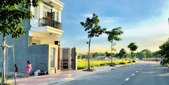 Chính Chủ Bán Rẻ Lô Đất 180m2 Ngay Chợ Kinh Doanh Đông Đúc.Lh 0911301067