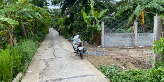 Đất  Nền  mặt tiền hẽm gần Chợ Bến Tranh