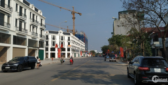 Cần bán gấp căn Shophouse Sông Hồng mặt chính phố Thành Trung