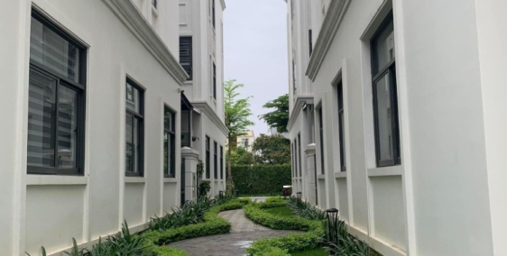 Bán căn liền kề 75m2 xẻ khe view công viên duy nhất còn sót lại dự án