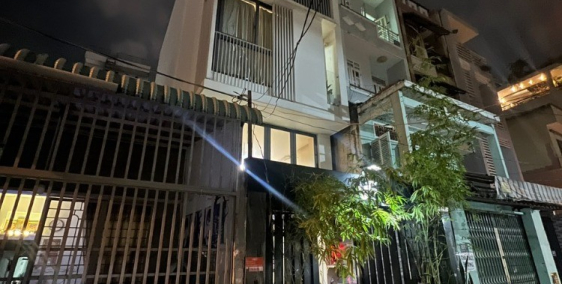 Bàn nhà phố đường Hậu Giang Quận 6