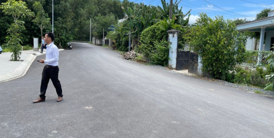 đất mặt tiền nguyễn văn khạ củ chi.có sổ sẳn