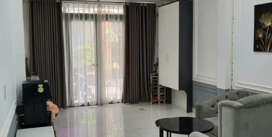 Cần bán nhà Đường Hai Bà Trưng HXH đỗ cửa - TT TP - Giá 11.2 Tỷ