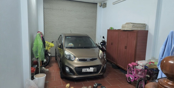 Bán nhà 5 tầng Hoàng Quốc Việt, vừa ở vừa kinh doanh văn phòng, ô tô vào nhà, 63