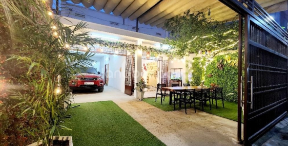 Nhà sân vườn đẹp 216 m2 (7.6x29m), Hẻm Xe Tải 6 m, gần Vincom Plaza Nguyễn Xí