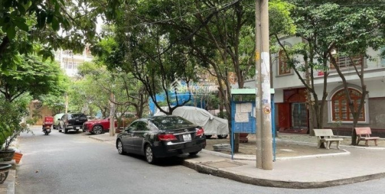 Cần bán gấp nhà góc 2 MT Ngô Thời Nhiệm,P6,Q3, DT 8.2x30m,Gía 110 tỷ