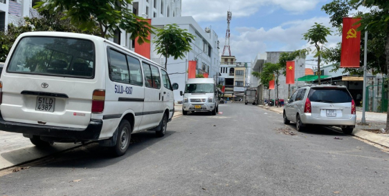 Biệt thự sát vách Phú Mỹ Hưng, 260m2, 7x37, 3 tầng full nt, chỉ 18 tỷ (69tr/m2)