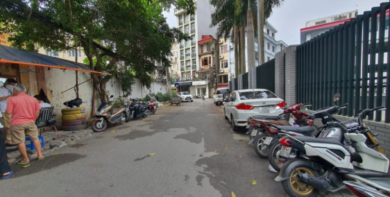 Siêu phẩm mặt Phố Xã Đàn II Đống Đa quận-Kinh doanh vỉa hè ô tô 104m2 5T 20,5 tỷ