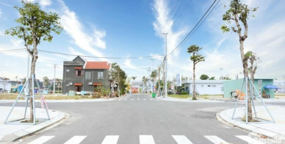 Lô Hùng Vương Megacity Kon Tum 180m2 Giá 449 Triệu.