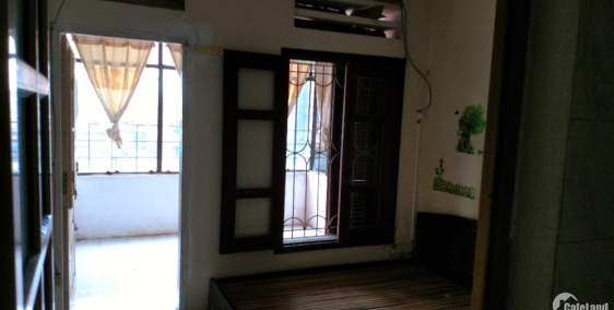 Cho thuê căn tập thể Láng Hạ, 60m, giá 5,5tr