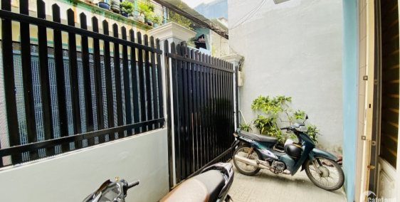 Bán Nhà gần Đỗ Xuân Hợp Quận 9 Hẻm Xe Hơi 2 Tầng 72m2 chỉ hơn 6 Tỷ