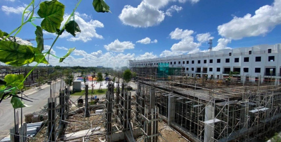 Nhà phố liền kề cảng Hiệp Phước, 1 trệt 3 lầu, DT 6*20