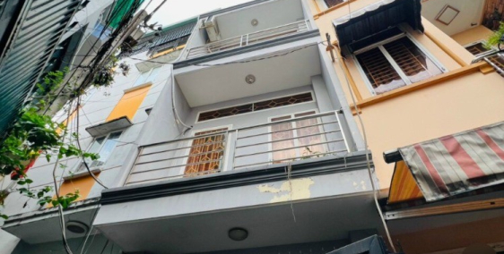 Bán nhà đường Nguyễn Kiệm, 1 trệt 2 lầu, gần siêu thị CoopMart, 3,4 tỷ.