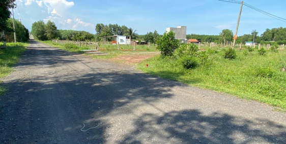 1017m2 đất Bưng Riềng ngay sát đường dự án 56 đang làm. Sổ riêng, đường xe hơi